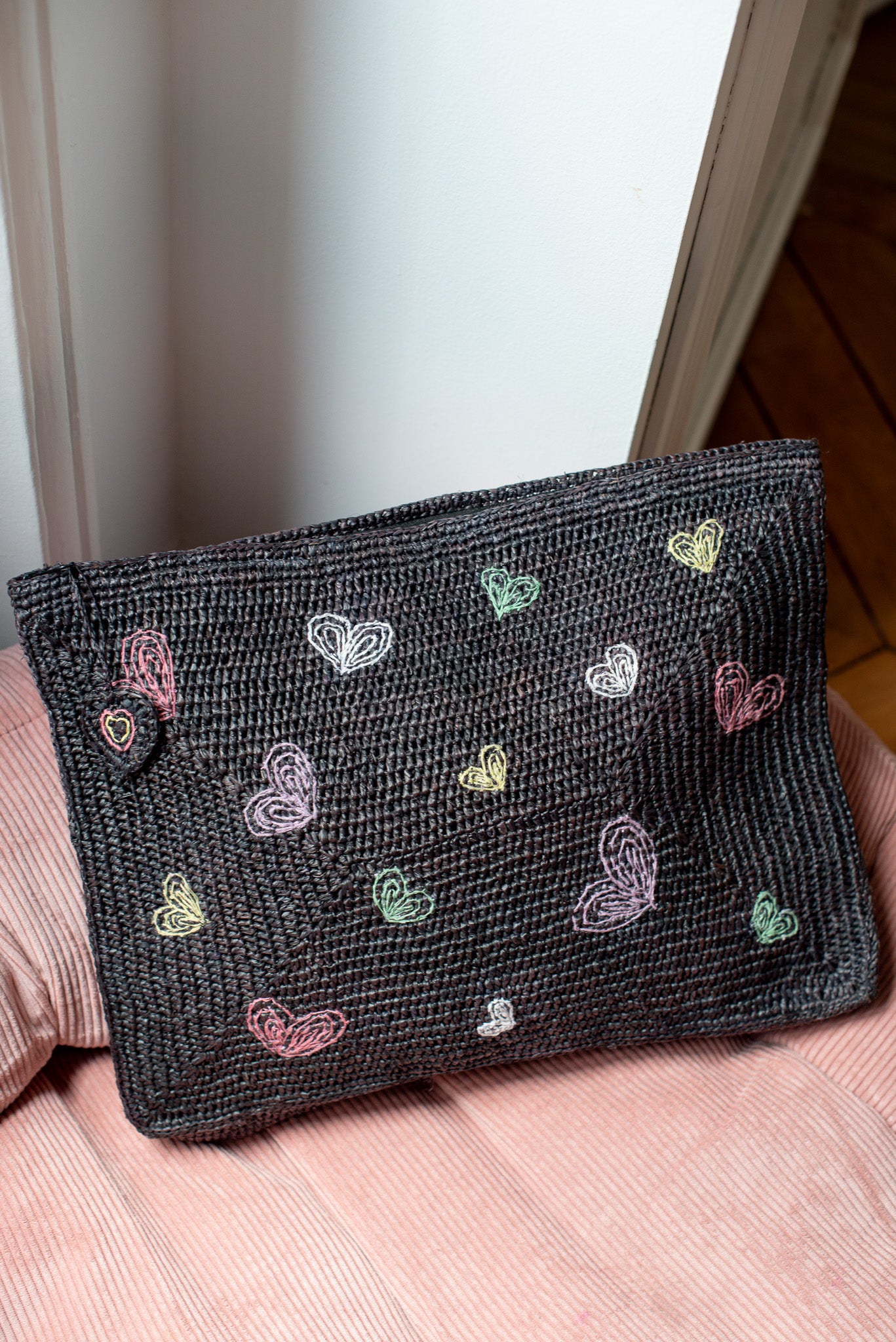 POCHETTE RAPHIA CROCHET - COEURS - NOIR - POUMPOUM KIDS