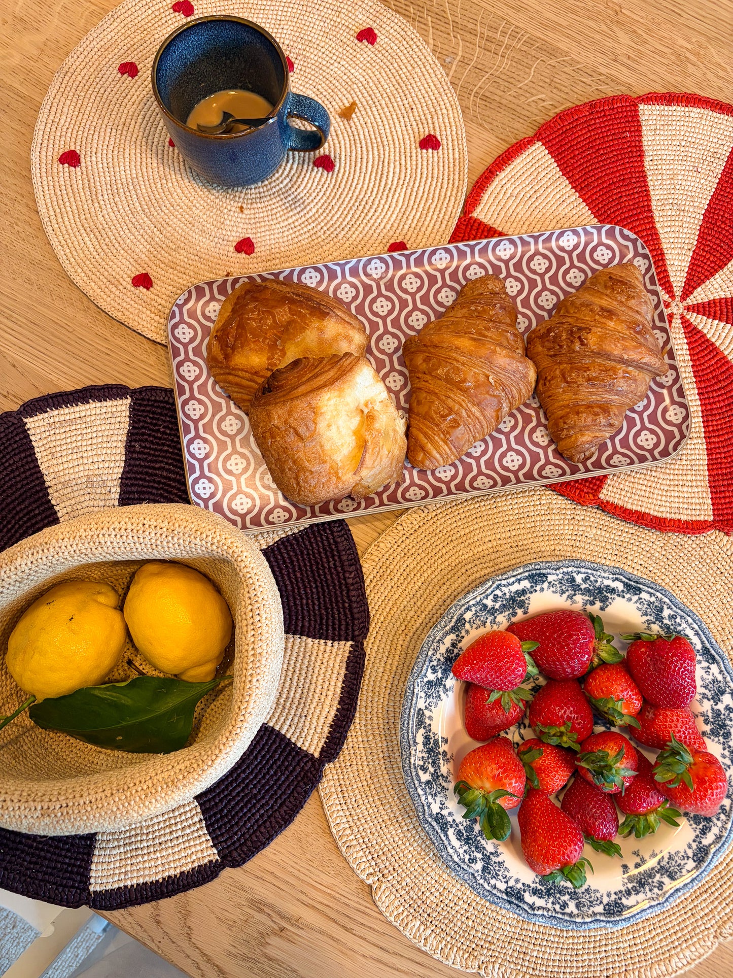 Set de table raphia naturel - broderie coeurs