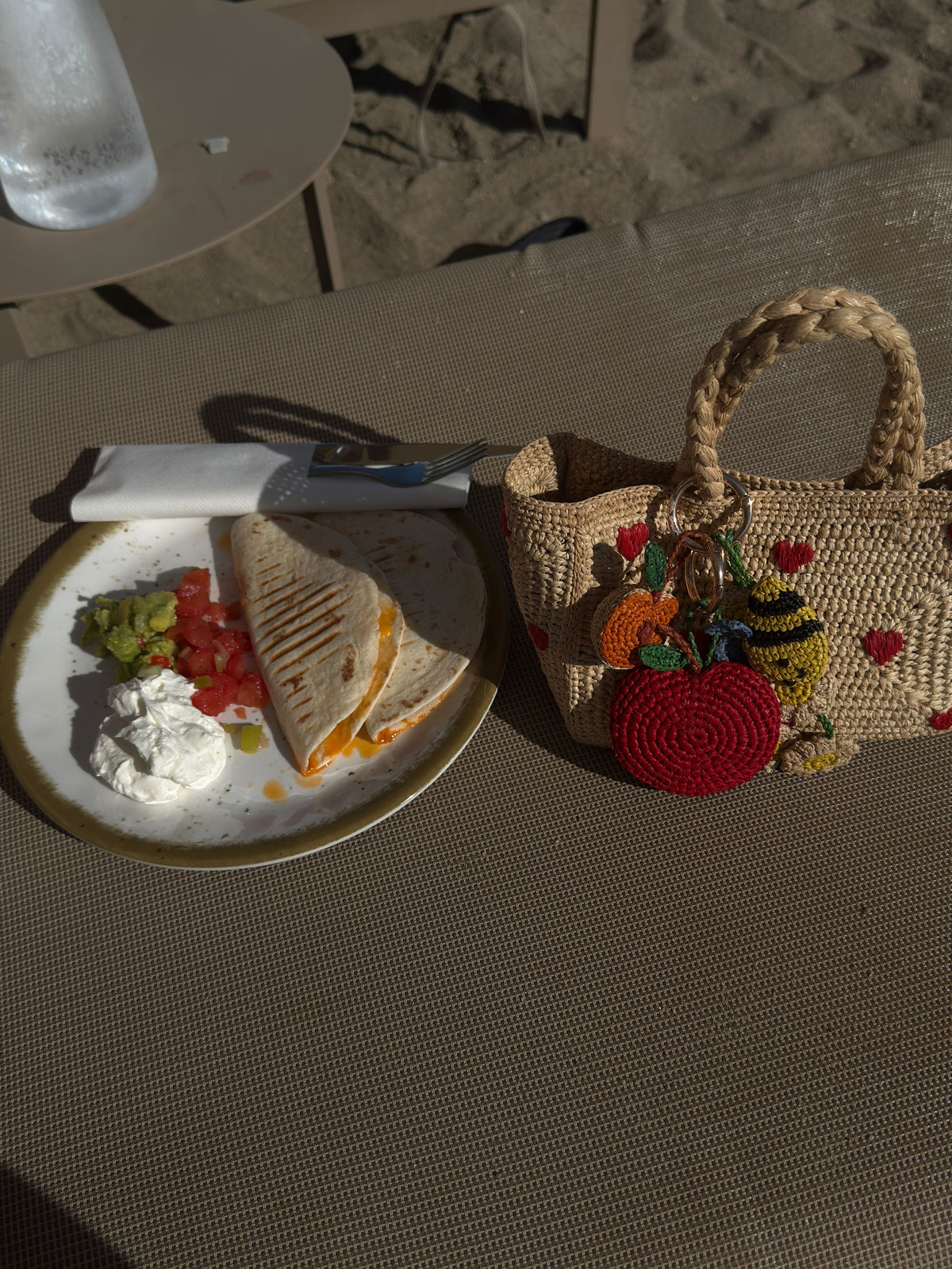 Petit Panier Cœurs - sac soirée mariage raphia été