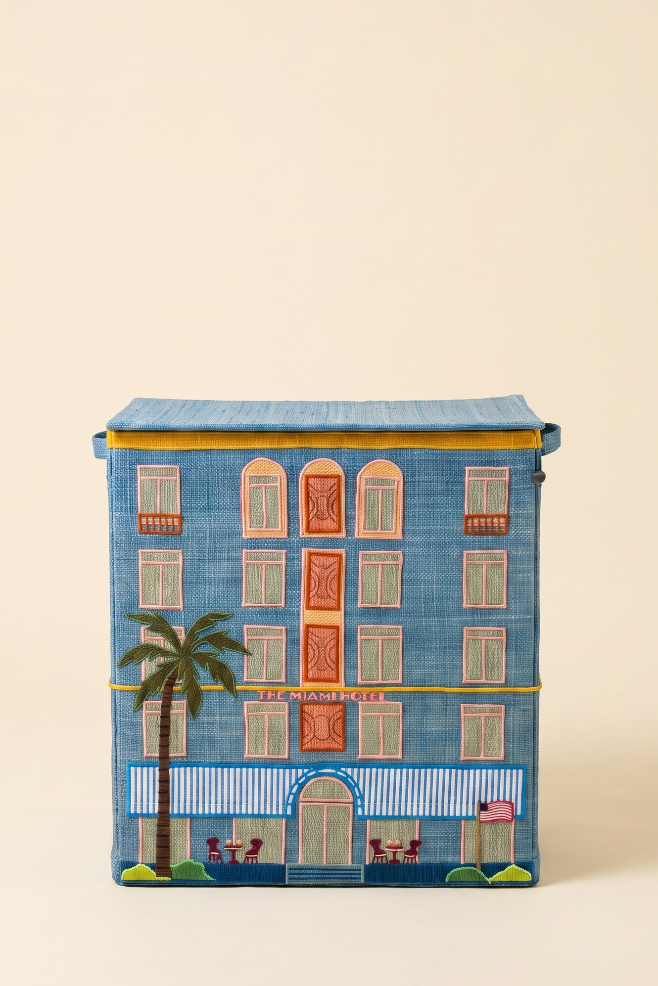 Coffre de rangement raphia – Hôtel Miami