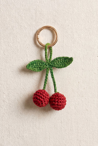 Porte-clé Cerise - porte-clé raphia fait main Poumpoum Kids