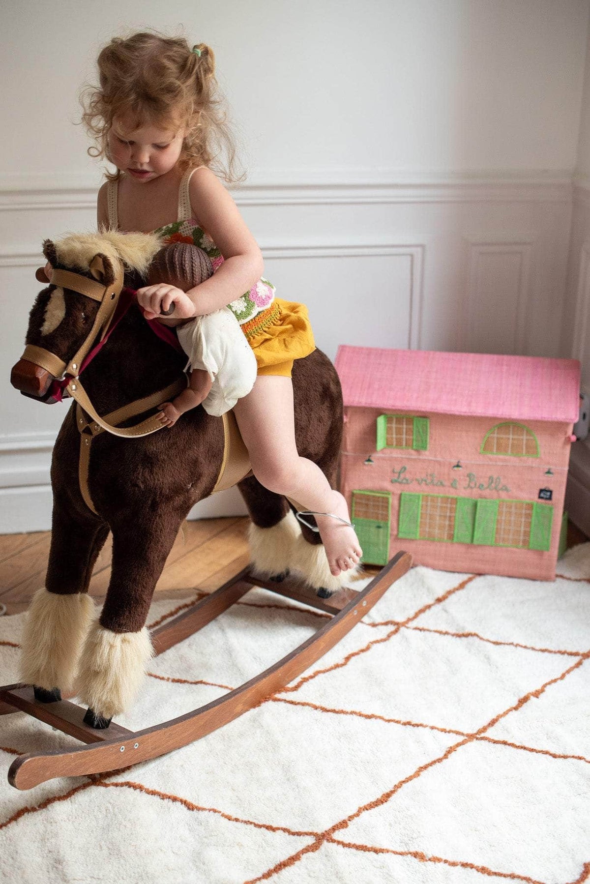 Maison Vita é Bella - rangement chambre bébé raphia artisanal